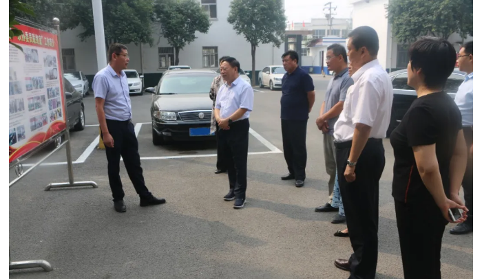 市政協(xié)專題調(diào)研組到次邱鎮(zhèn)調(diào)研政協(xié)委員聯(lián)絡(luò)室“五有三服務(wù)”示范點建設(shè)